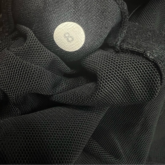 Lululemon Tank Top Womens 8 Gray Black Stripes Galore Built In Bra - Picture 7 of 7